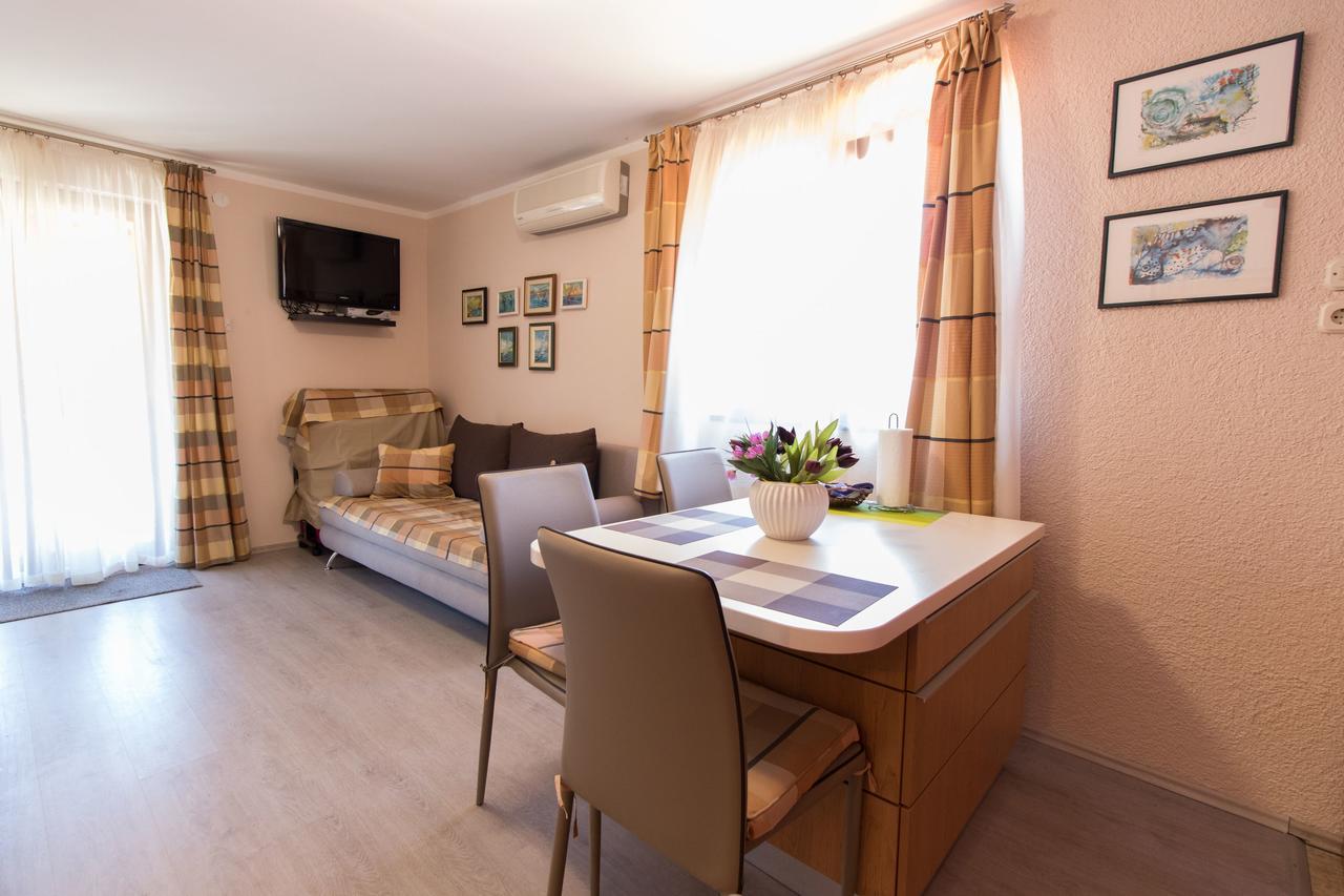 Apartment Paulina เซรส ภายนอก รูปภาพ