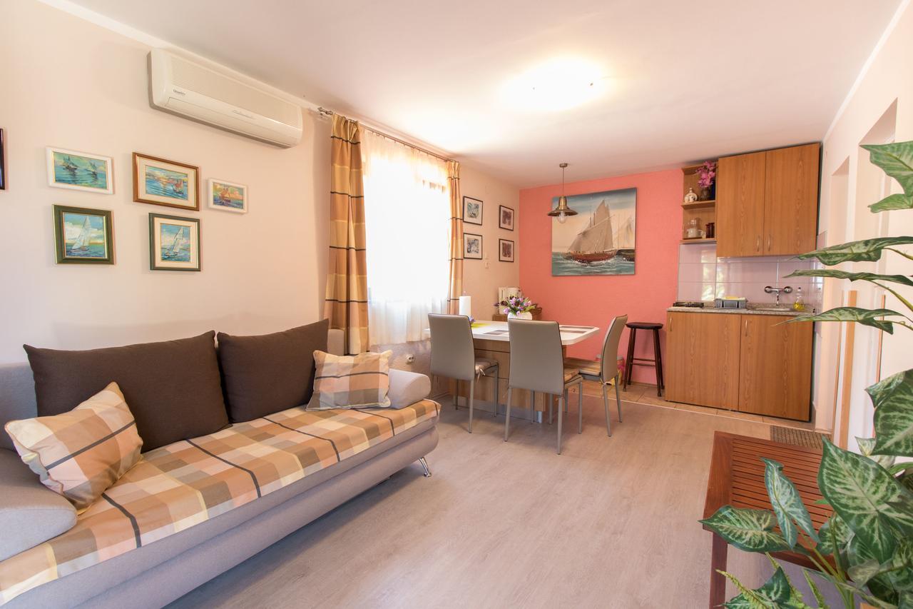 Apartment Paulina เซรส ภายนอก รูปภาพ