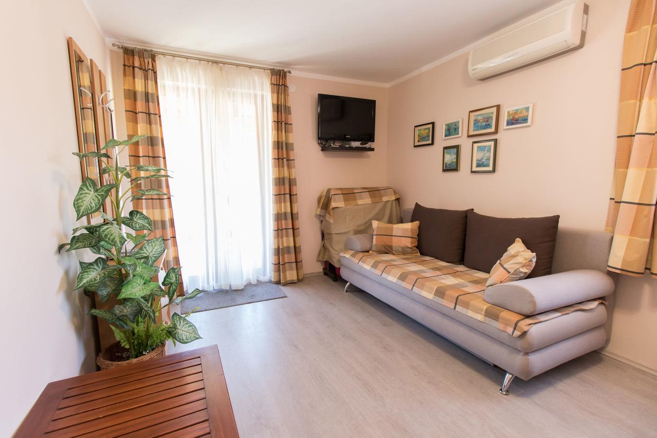 Apartment Paulina เซรส ภายนอก รูปภาพ